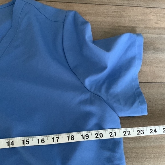 FIGS Casma Three-Pocket Scrub top short sleeve blue size XL - Picture 6 of 7